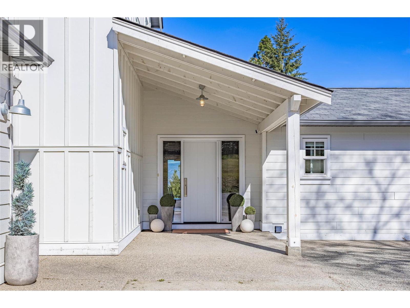 2376 Saucier Road, Kelowna, British Columbia  V1W 4B8 - Photo 3 - 10382137