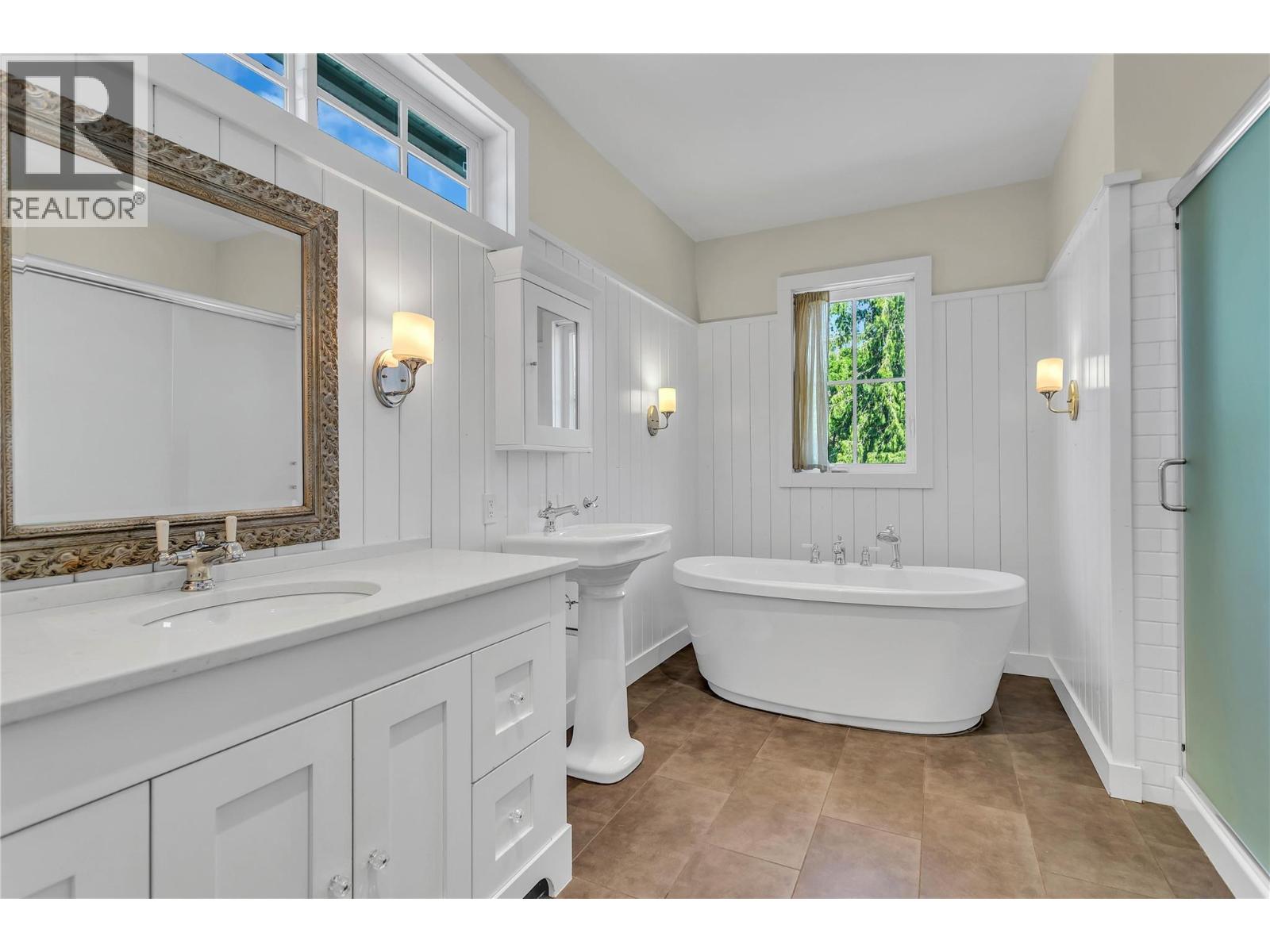 2376 Saucier Road, Kelowna, British Columbia  V1W 4B8 - Photo 31 - 10382137