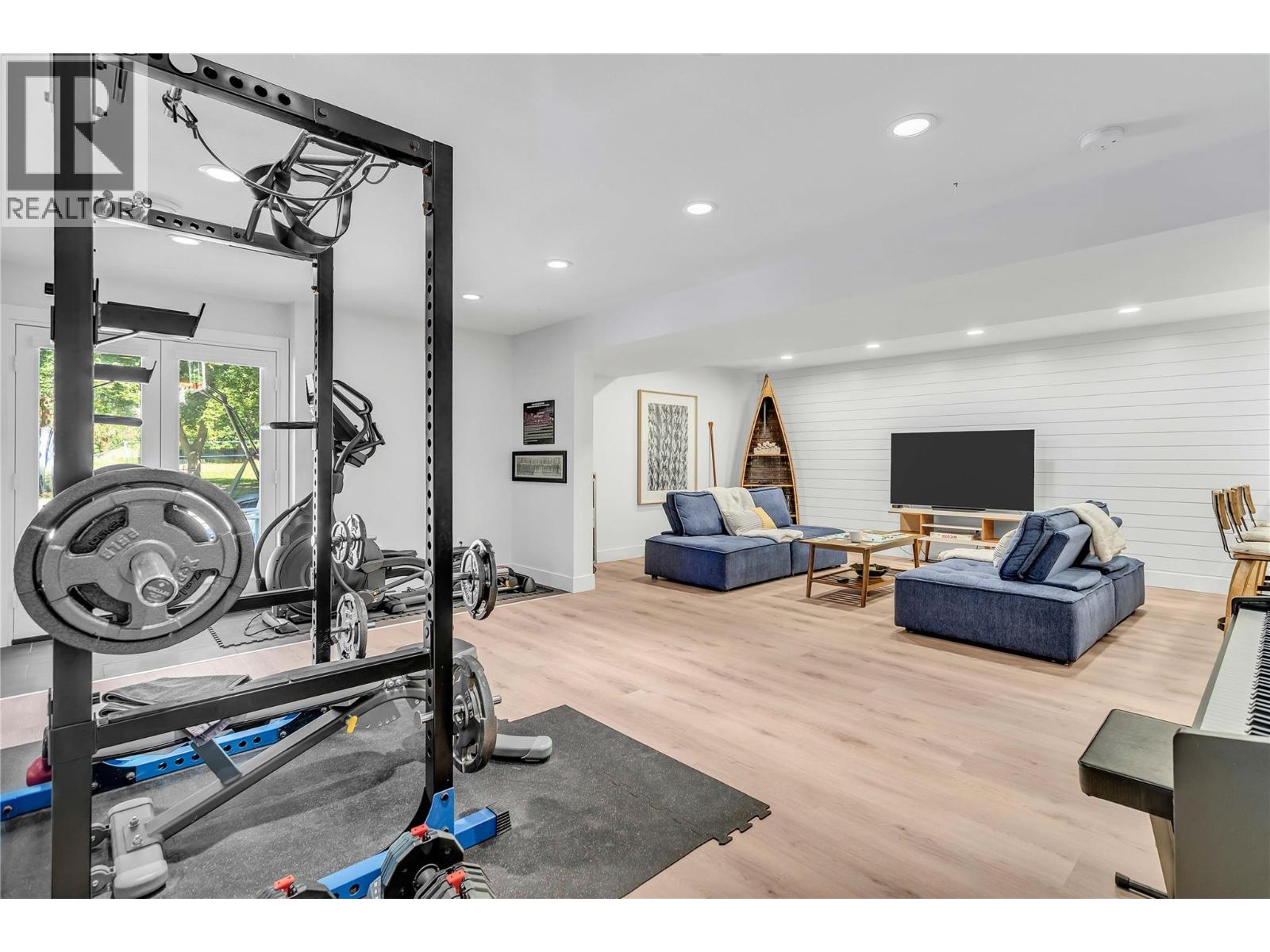 2376 Saucier Road, Kelowna, British Columbia  V1W 4B8 - Photo 32 - 10382137