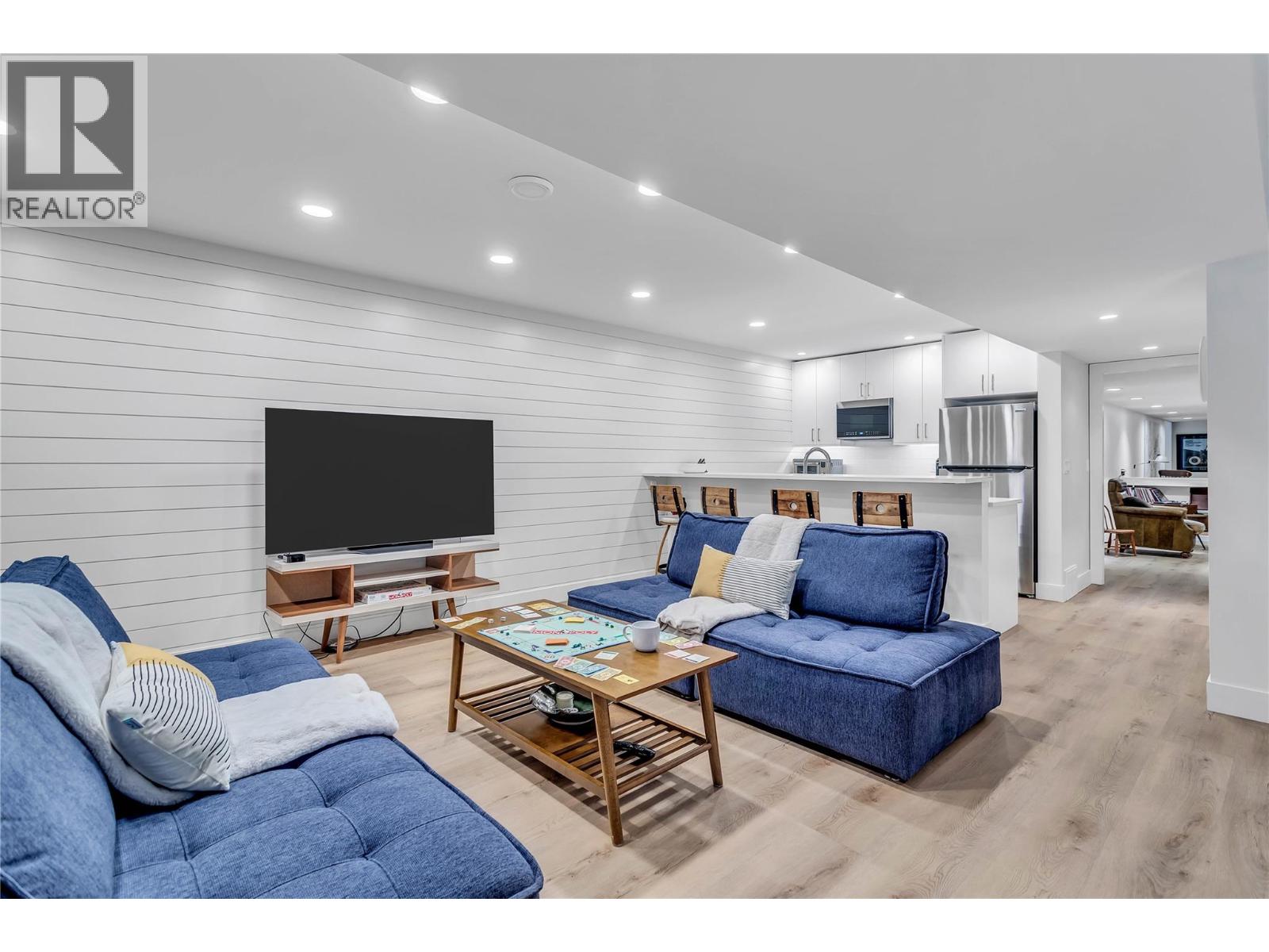 2376 Saucier Road, Kelowna, British Columbia  V1W 4B8 - Photo 35 - 10382137