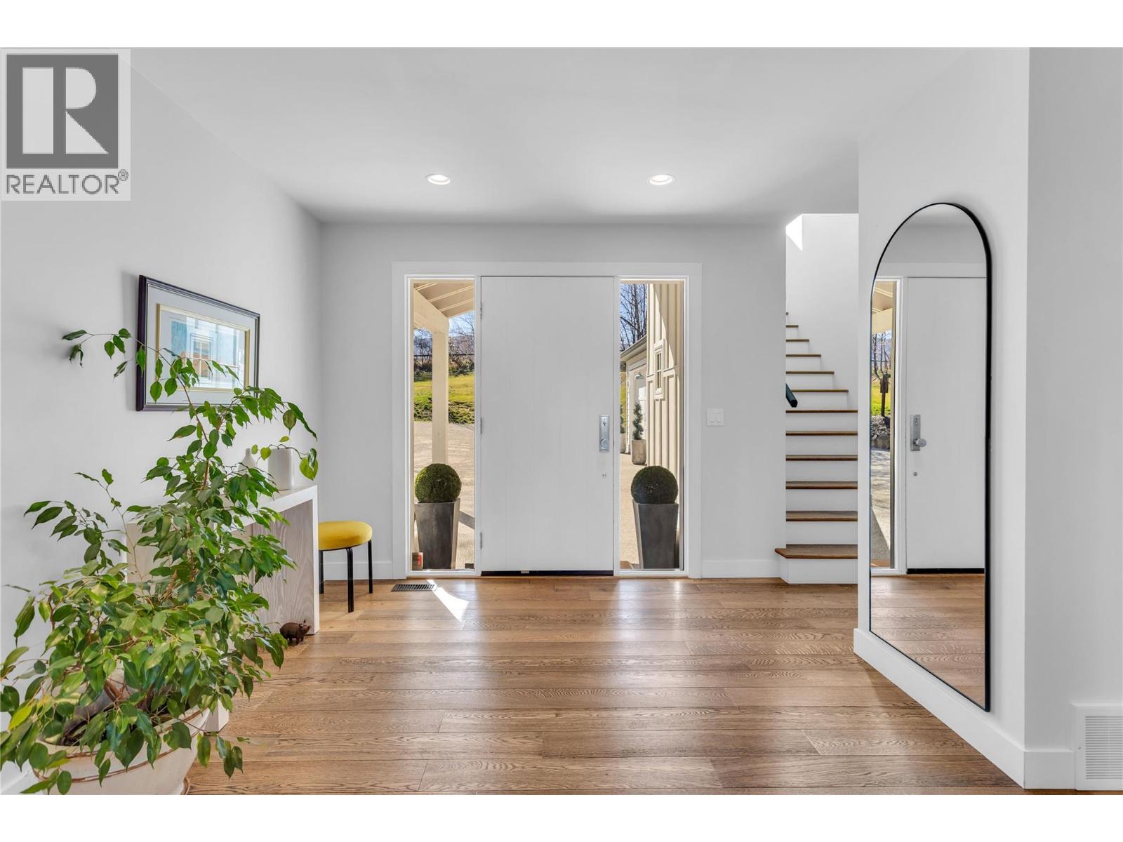 2376 Saucier Road, Kelowna, British Columbia  V1W 4B8 - Photo 5 - 10382137