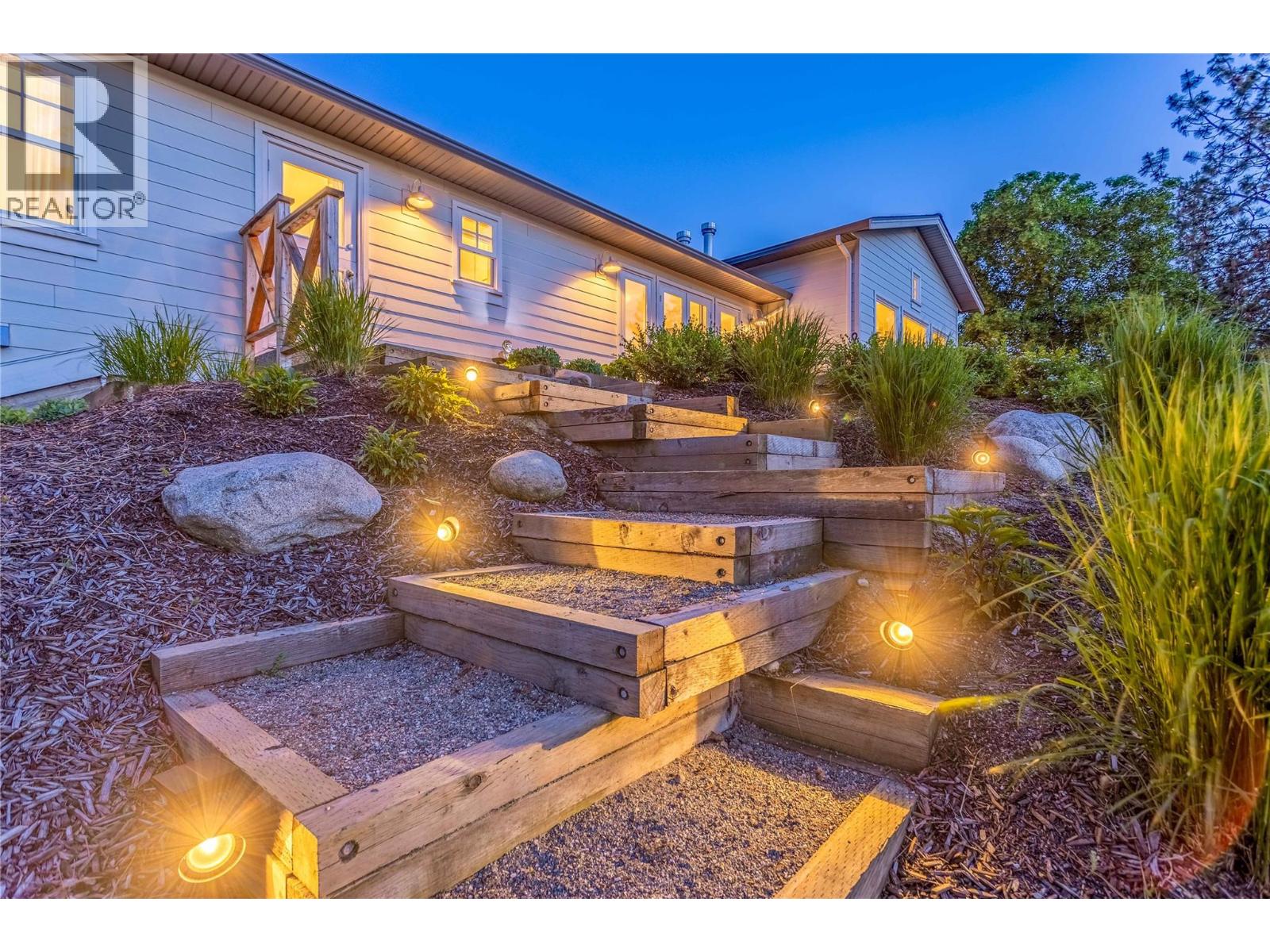 2376 Saucier Road, Kelowna, British Columbia  V1W 4B8 - Photo 73 - 10382137