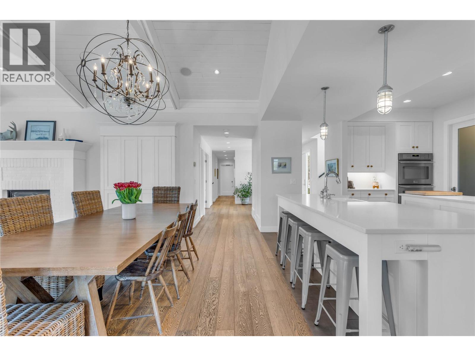 2376 Saucier Road, Kelowna, British Columbia  V1W 4B8 - Photo 8 - 10382137