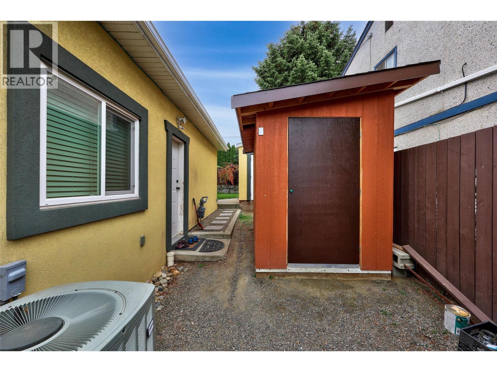 647 Hemlock Street, Kamloops, British Columbia  V2C 1C6 - Photo 35 - 10383021