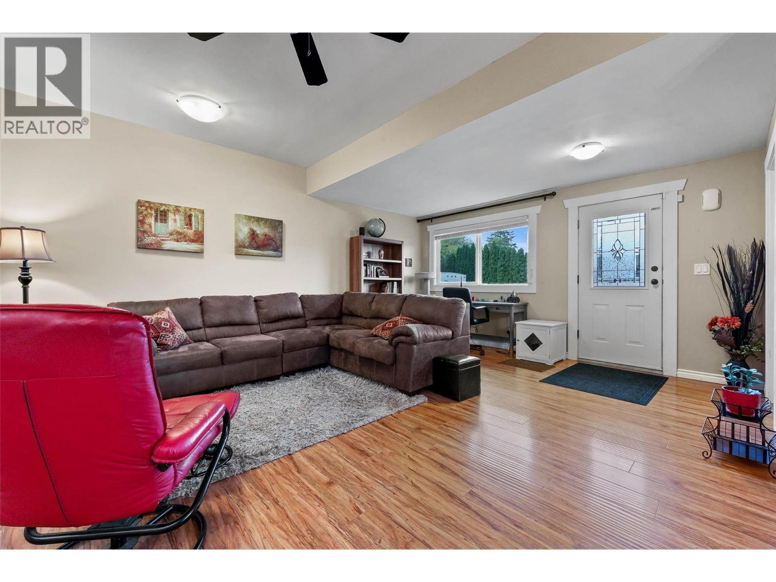 647 Hemlock Street, Kamloops, British Columbia  V2C 1C6 - Photo 6 - 10383021