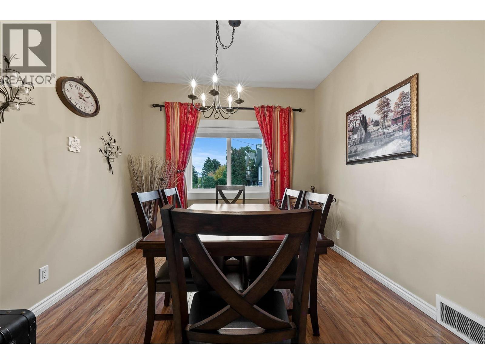 647 Hemlock Street, Kamloops, British Columbia  V2C 1C6 - Photo 8 - 10383021