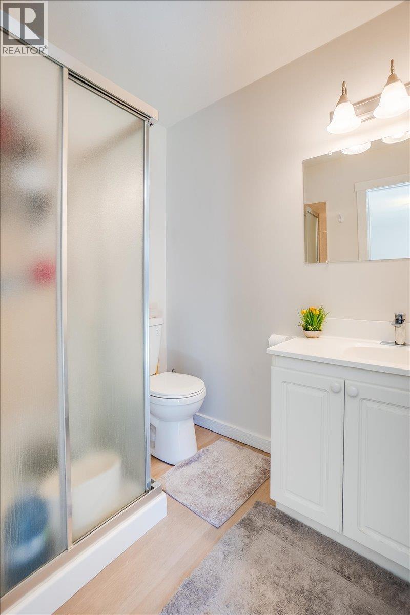 210 Bayview Street, Kaslo, British Columbia  V1L 1M0 - Photo 19 - 10382941