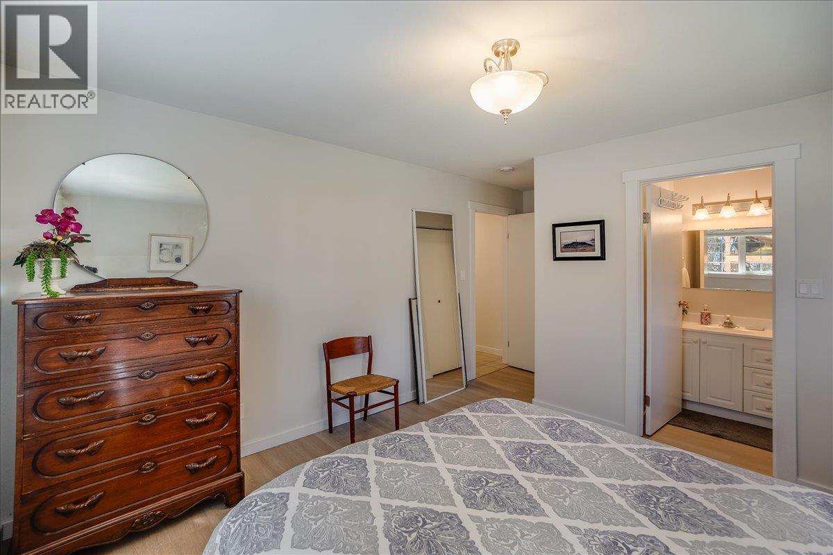 210 Bayview Street, Kaslo, British Columbia  V1L 1M0 - Photo 21 - 10382941