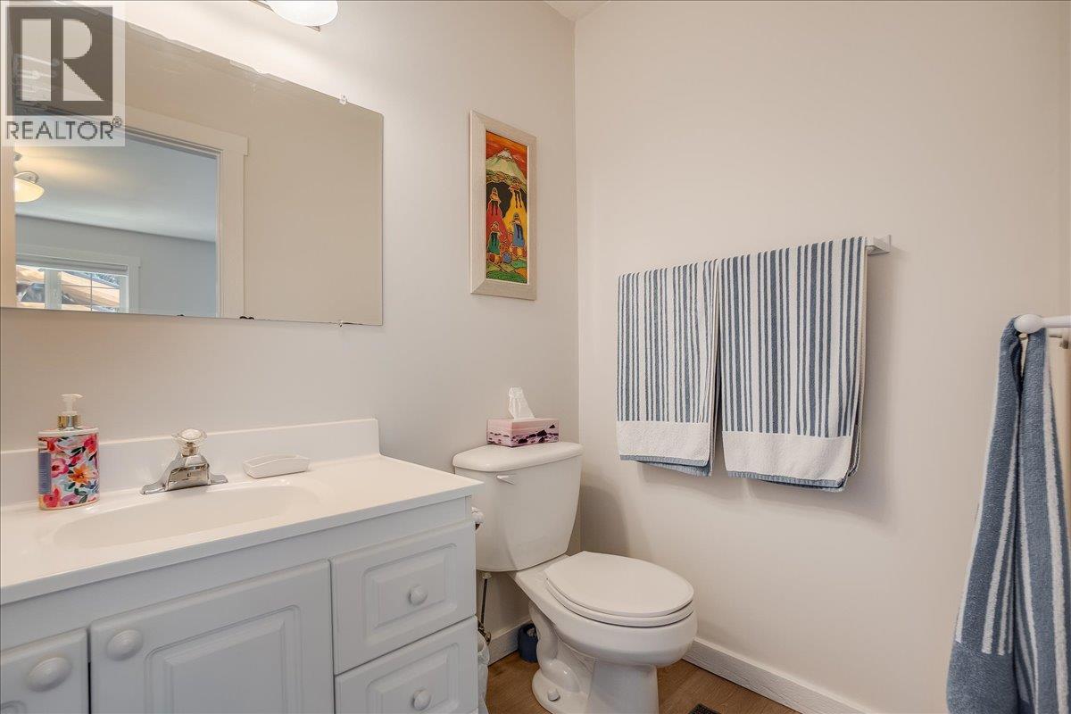 210 Bayview Street, Kaslo, British Columbia  V1L 1M0 - Photo 22 - 10382941