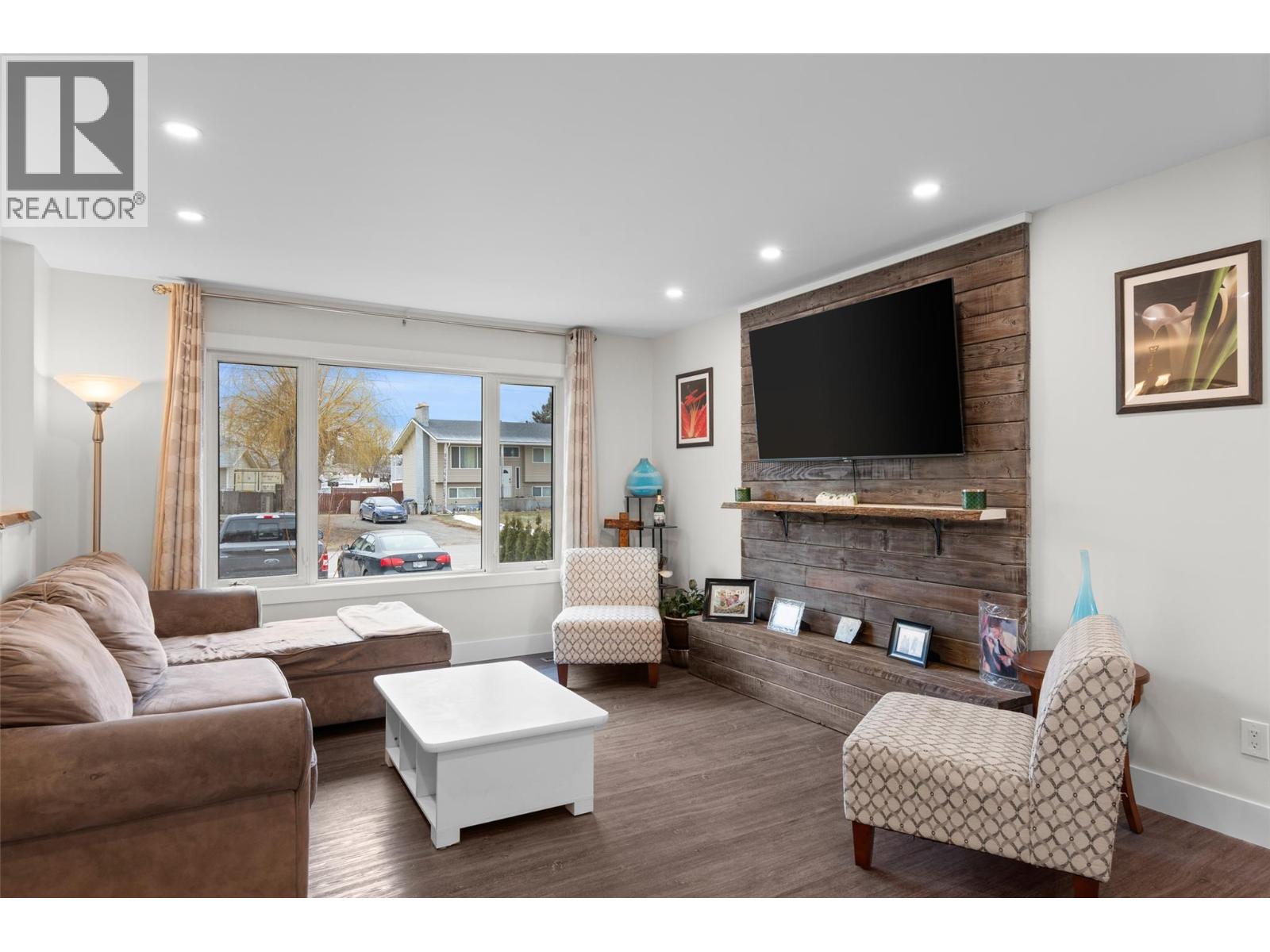 332 Chetwynd Drive, Kamloops, British Columbia  V2H 1L7 - Photo 5 - 10382901