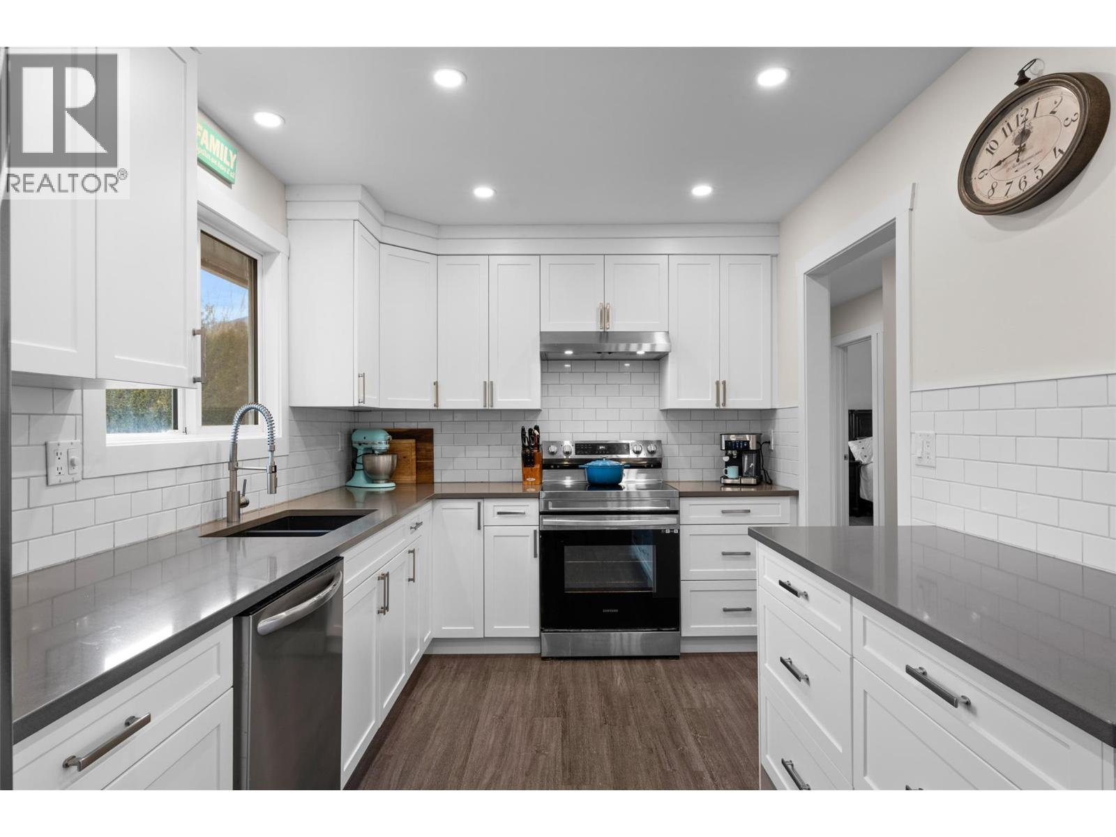 332 Chetwynd Drive, Kamloops, British Columbia  V2H 1L7 - Photo 9 - 10382901