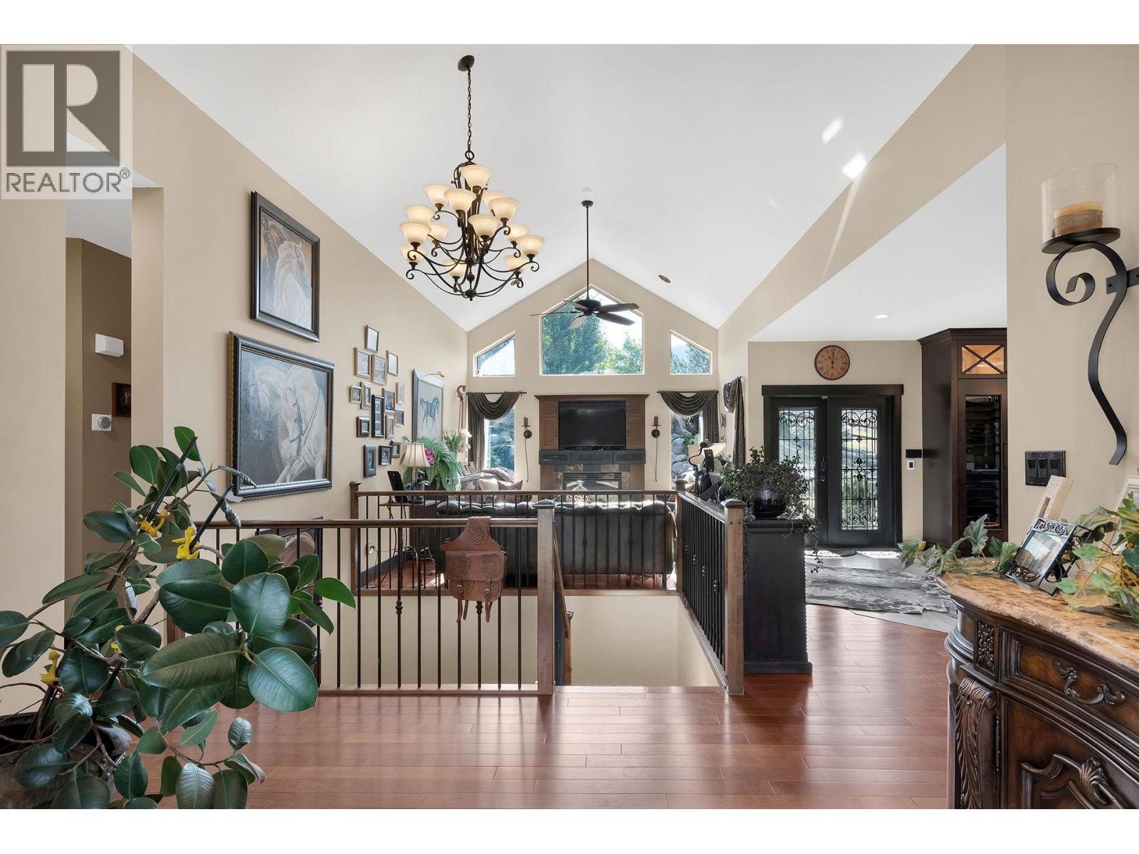 5833 Todd Road, Kamloops, British Columbia  V2C 6P2 - Photo 13 - 10383060