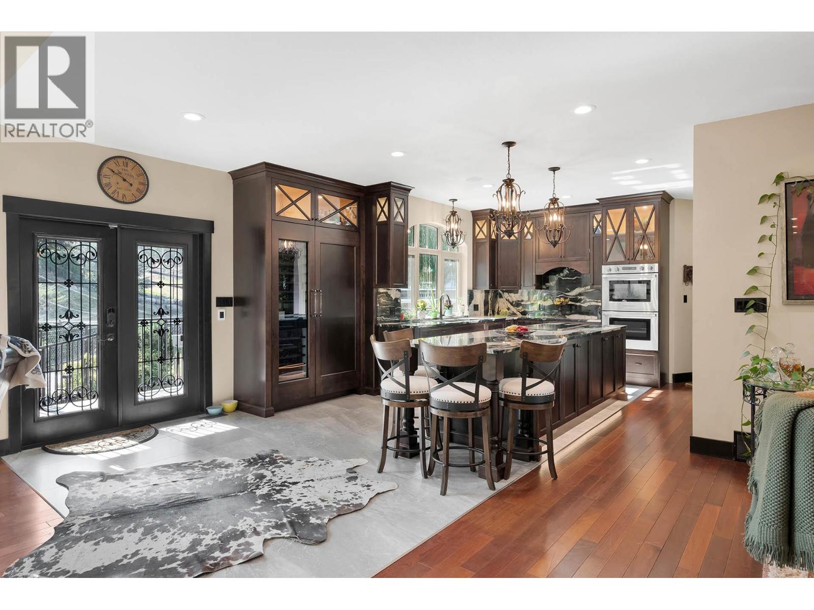 5833 Todd Road, Kamloops, British Columbia  V2C 6P2 - Photo 14 - 10383060