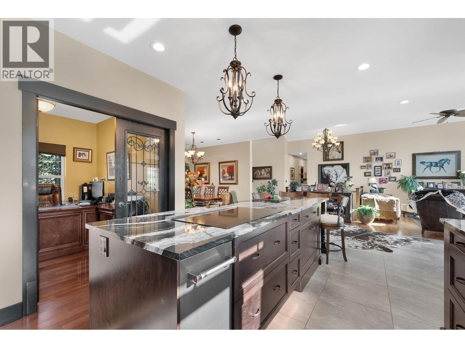 5833 Todd Road, Kamloops, British Columbia  V2C 6P2 - Photo 20 - 10383060