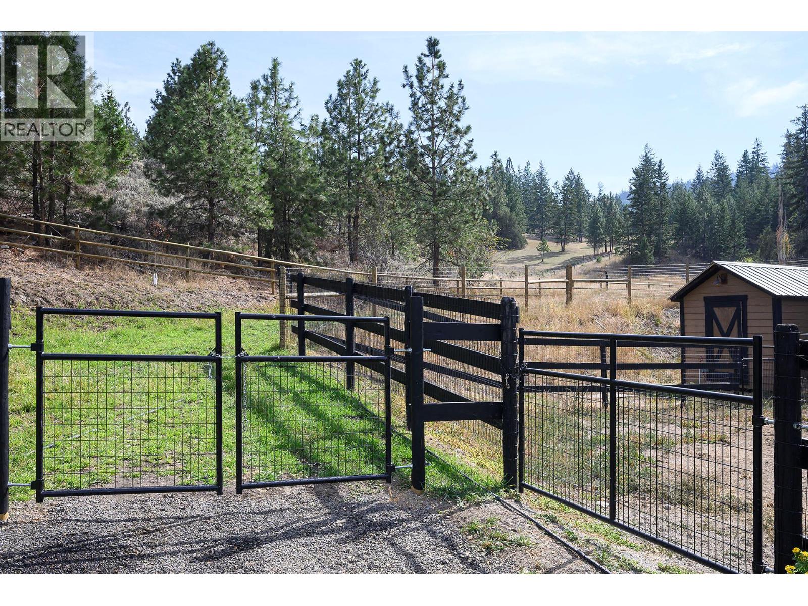 5833 Todd Road, Kamloops, British Columbia  V2C 6P2 - Photo 78 - 10383060