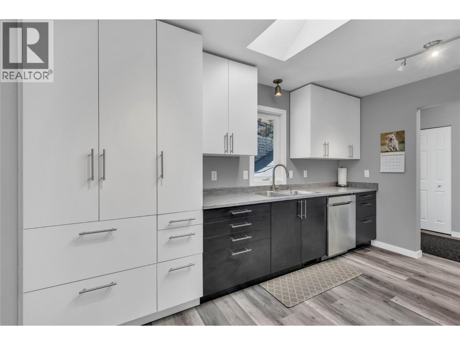 12595 Taylor Place, Summerland, British Columbia  V0H 1Z8 - Photo 5 - 10383059