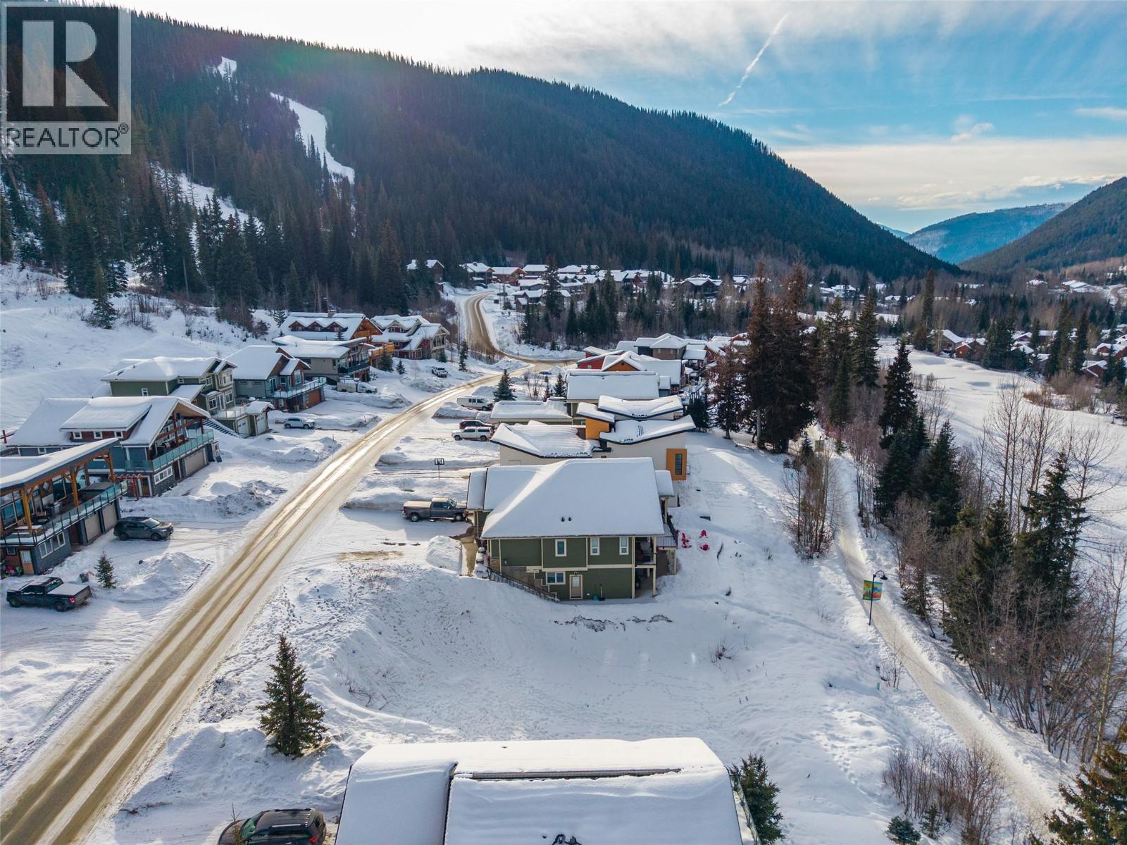 2444 Fairways Drive, Sun Peaks, British Columbia  V0E 5N0 - Photo 3 - 10383016