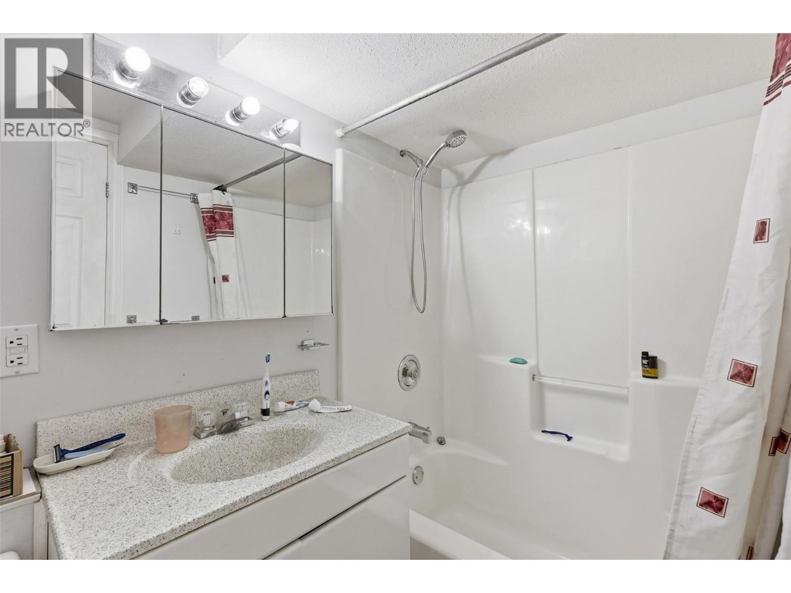 1515 Cascade Street, Kamloops, British Columbia  V2E 1C1 - Photo 33 - 10383014