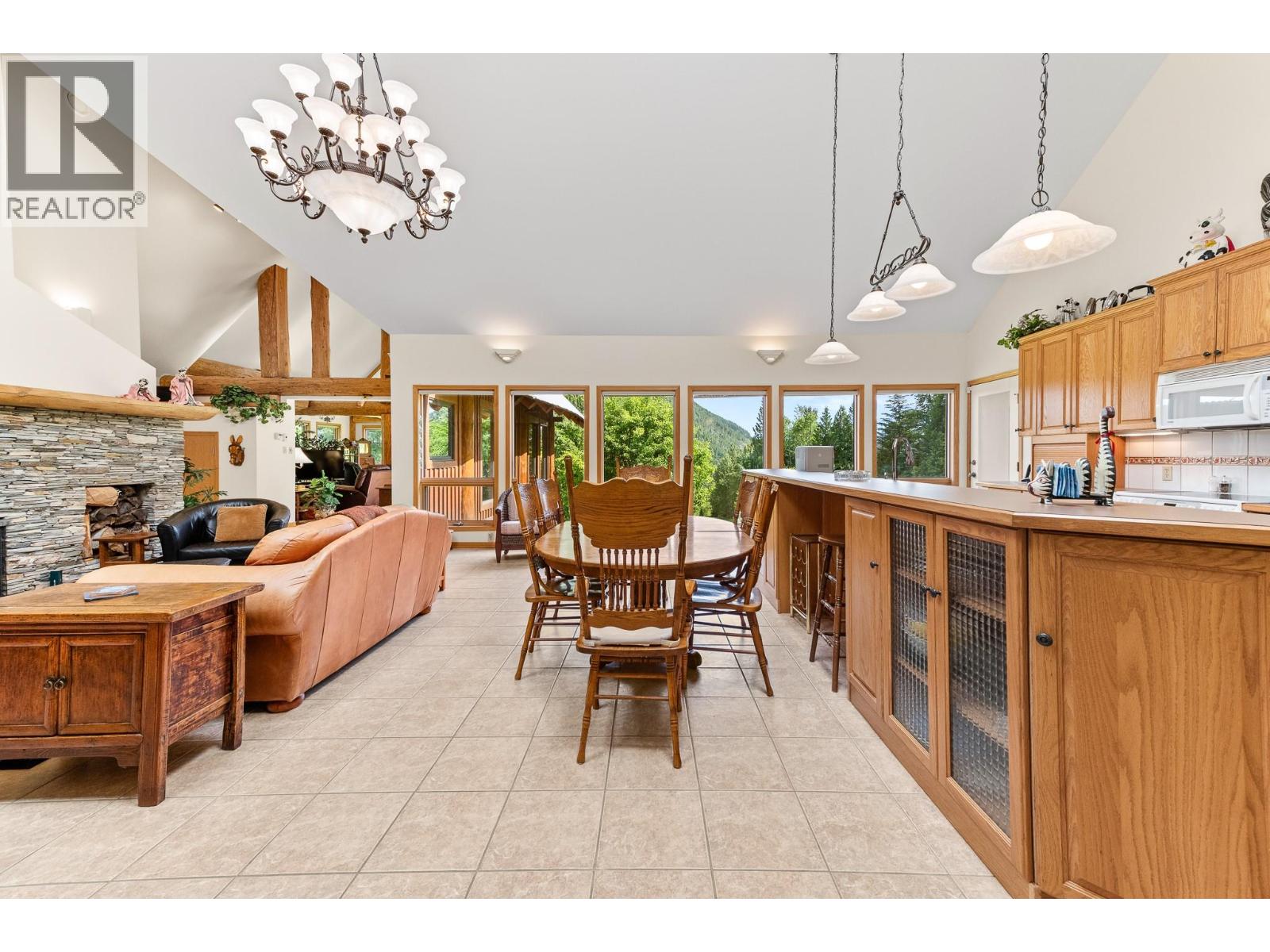 16749 Crawford Creek Road, Crawford Bay, British Columbia  V0B 1E0 - Photo 20 - 10382920