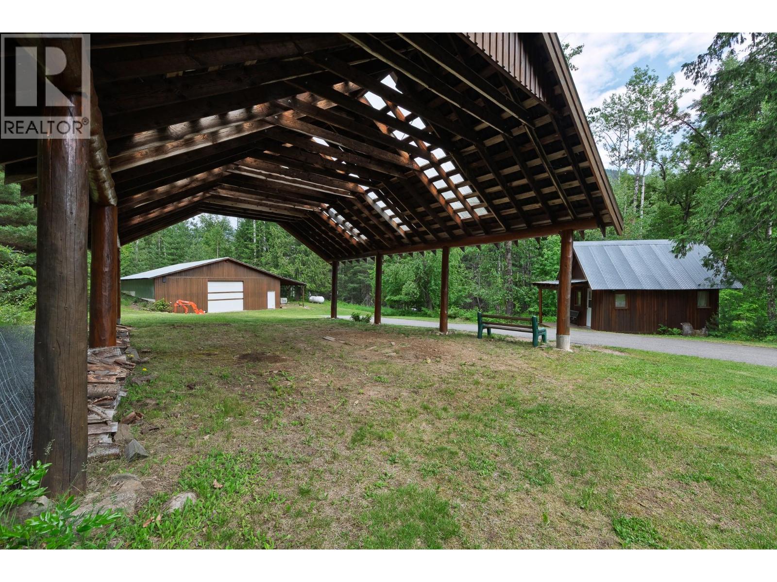 16749 Crawford Creek Road, Crawford Bay, British Columbia  V0B 1E0 - Photo 39 - 10382920