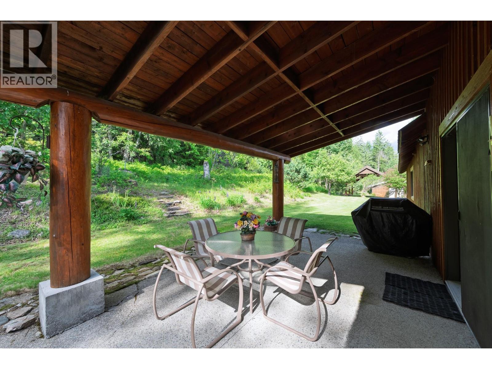 16749 Crawford Creek Road, Crawford Bay, British Columbia  V0B 1E0 - Photo 7 - 10382920