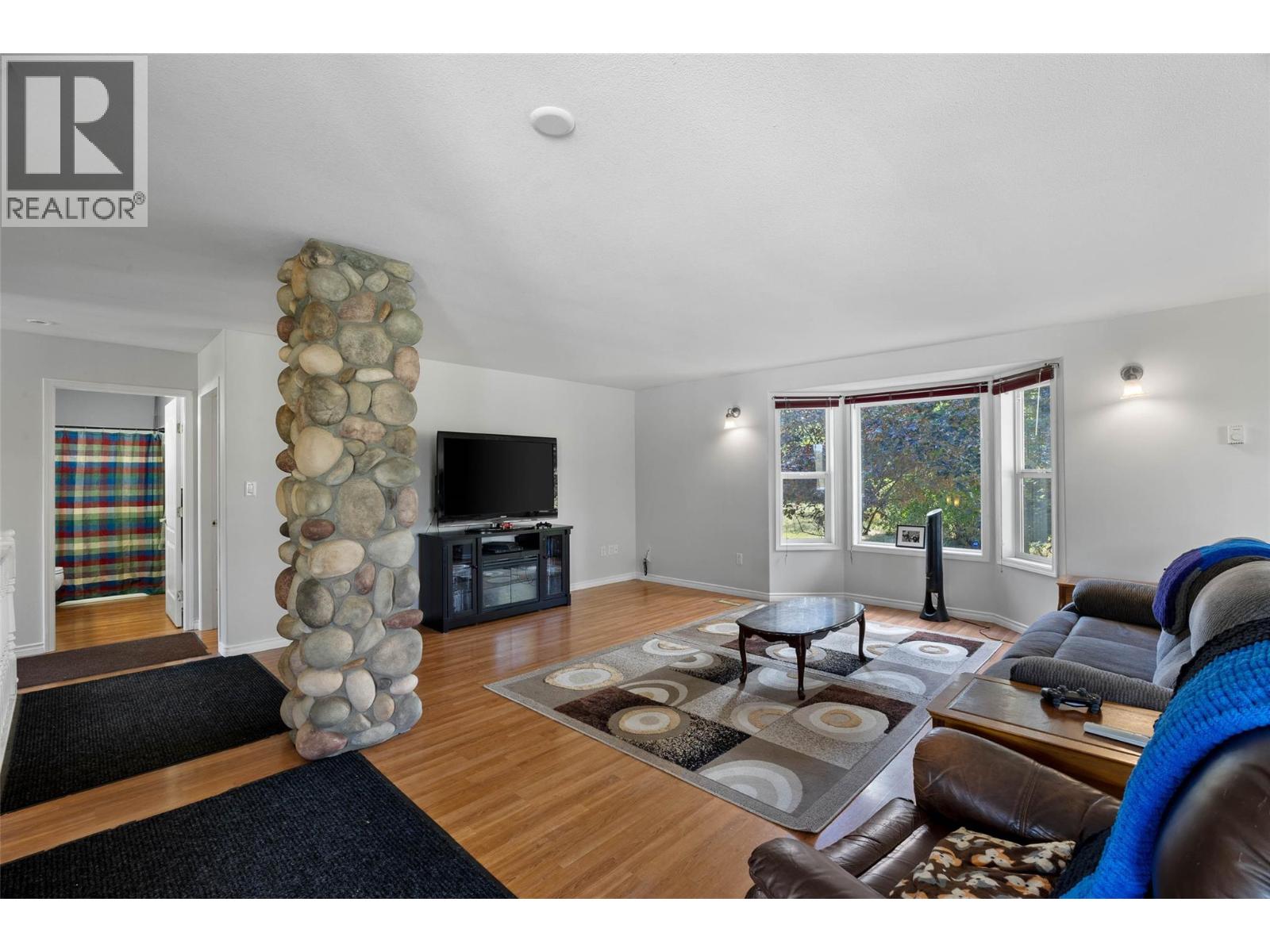 3998 Agate Bay Road, Barriere, British Columbia  V0E 2E0 - Photo 9 - 10382919