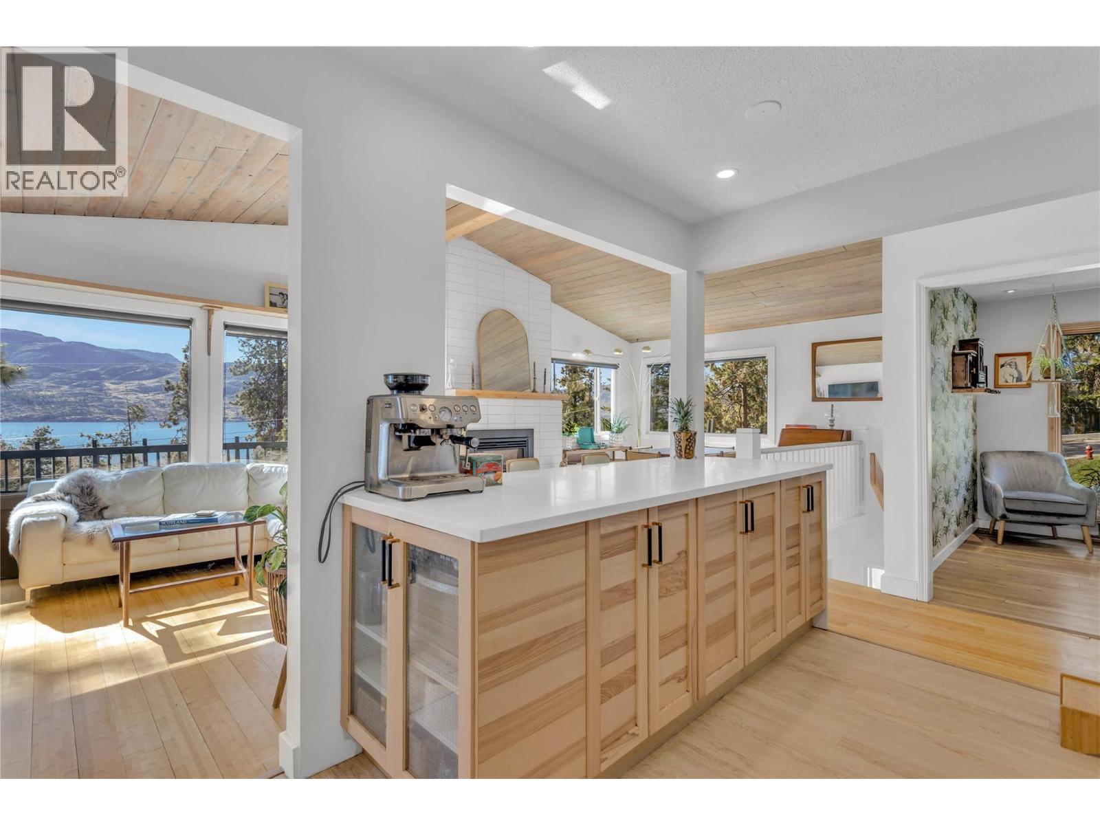 3991 Desert Pines Avenue, Peachland, British Columbia  V0H 1X2 - Photo 11 - 10375926