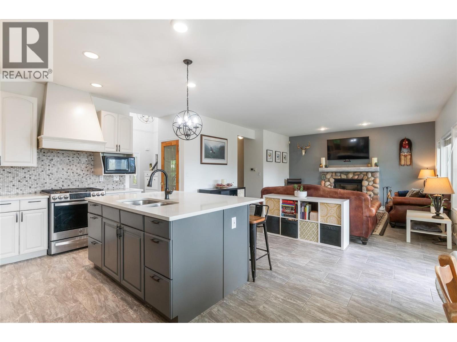 2662 Blind Bay Road, Blind Bay, British Columbia  V0E 1H1 - Photo 19 - 10383038