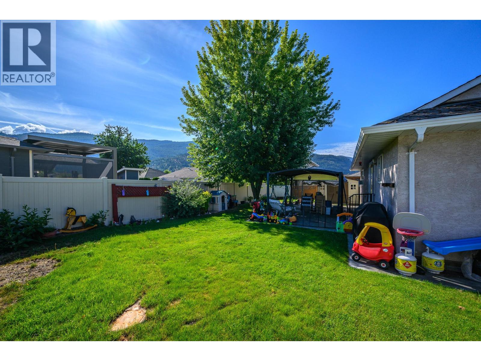 2424 Bradley Drive, Armstrong, British Columbia  V4Y 0C4 - Photo 9 - 10379396