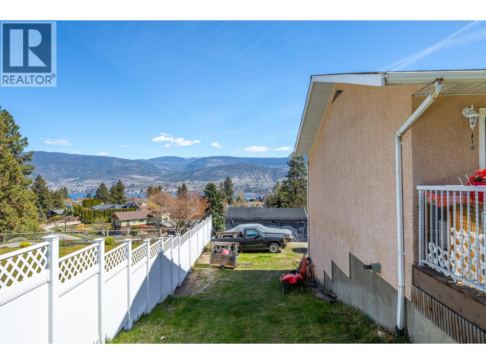2210 West Bench Drive, Penticton, British Columbia  V2A 8Z6 - Photo 37 - 10383049