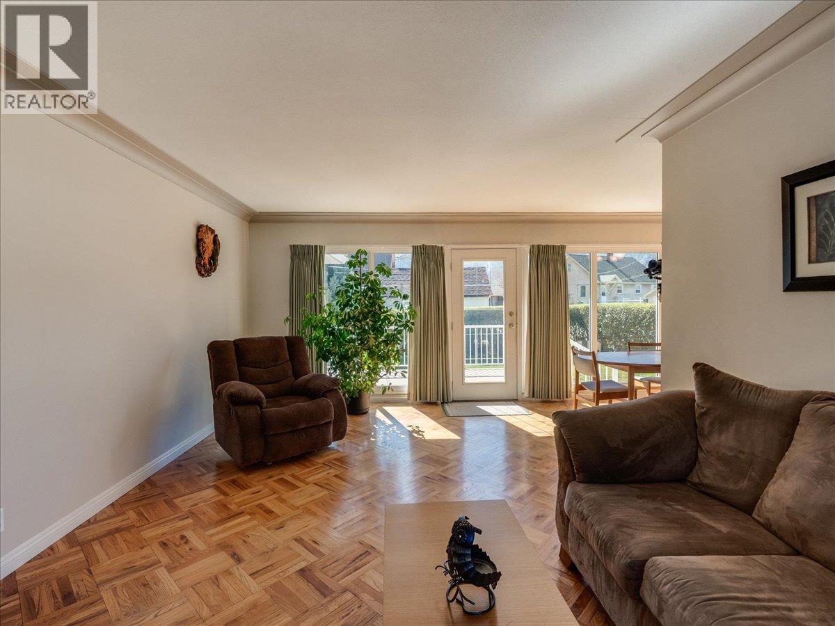 526 Portia Crescent, Trail, British Columbia  V1R 1A9 - Photo 11 - 10383042