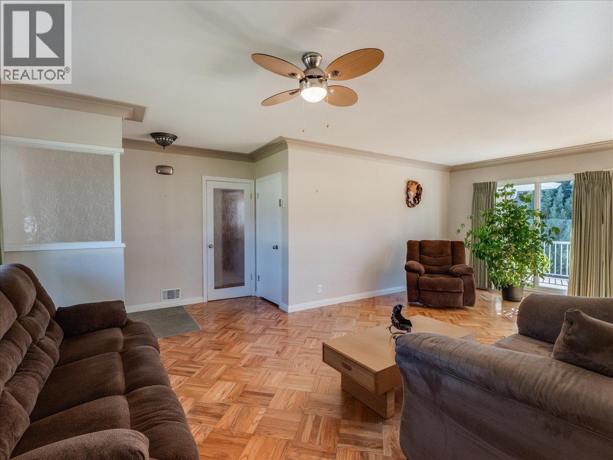 526 Portia Crescent, Trail, British Columbia  V1R 1A9 - Photo 14 - 10383042