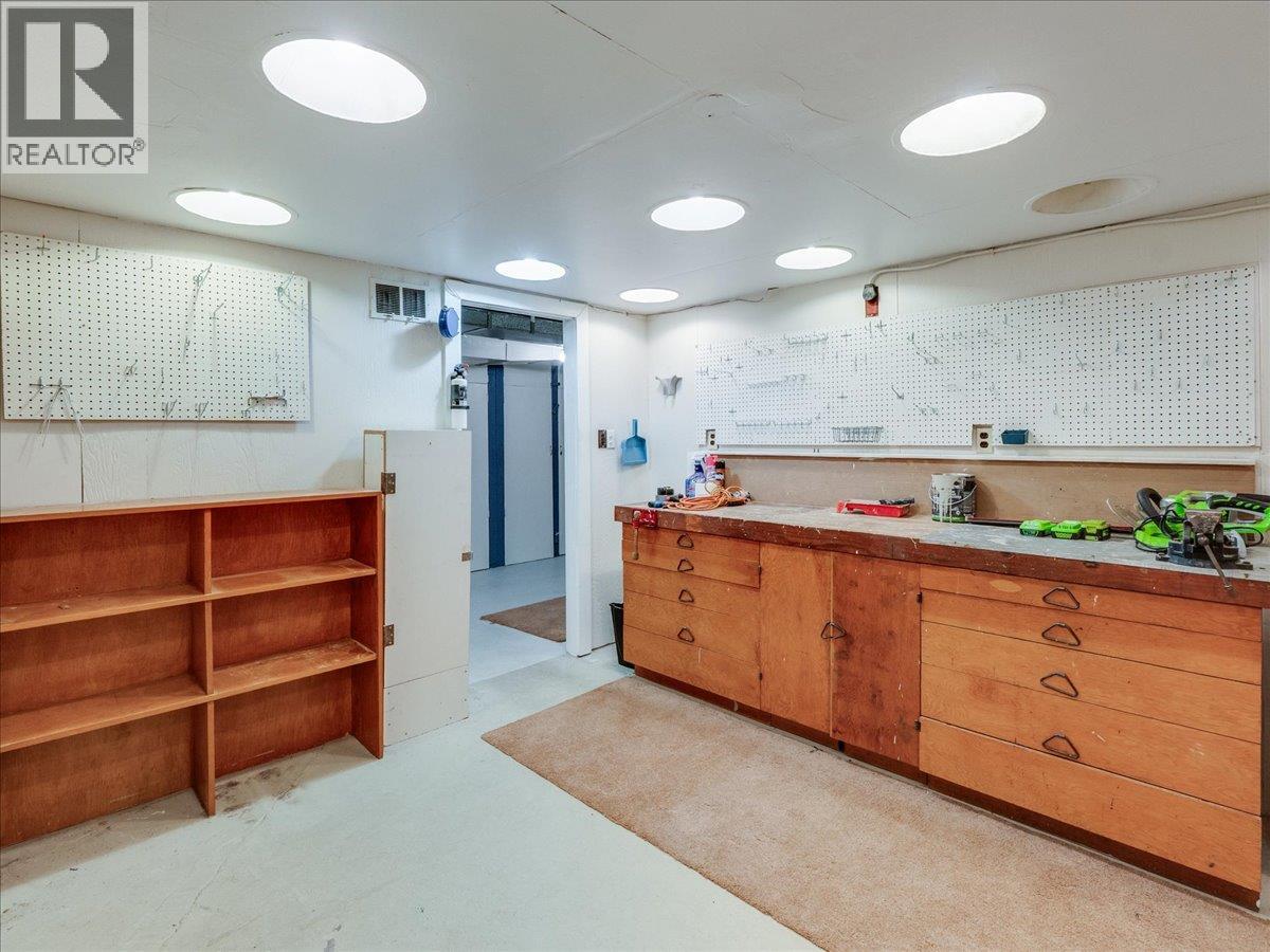 526 Portia Crescent, Trail, British Columbia  V1R 1A9 - Photo 33 - 10383042