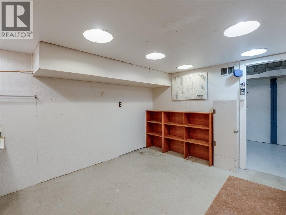 526 Portia Crescent, Trail, British Columbia  V1R 1A9 - Photo 34 - 10383042