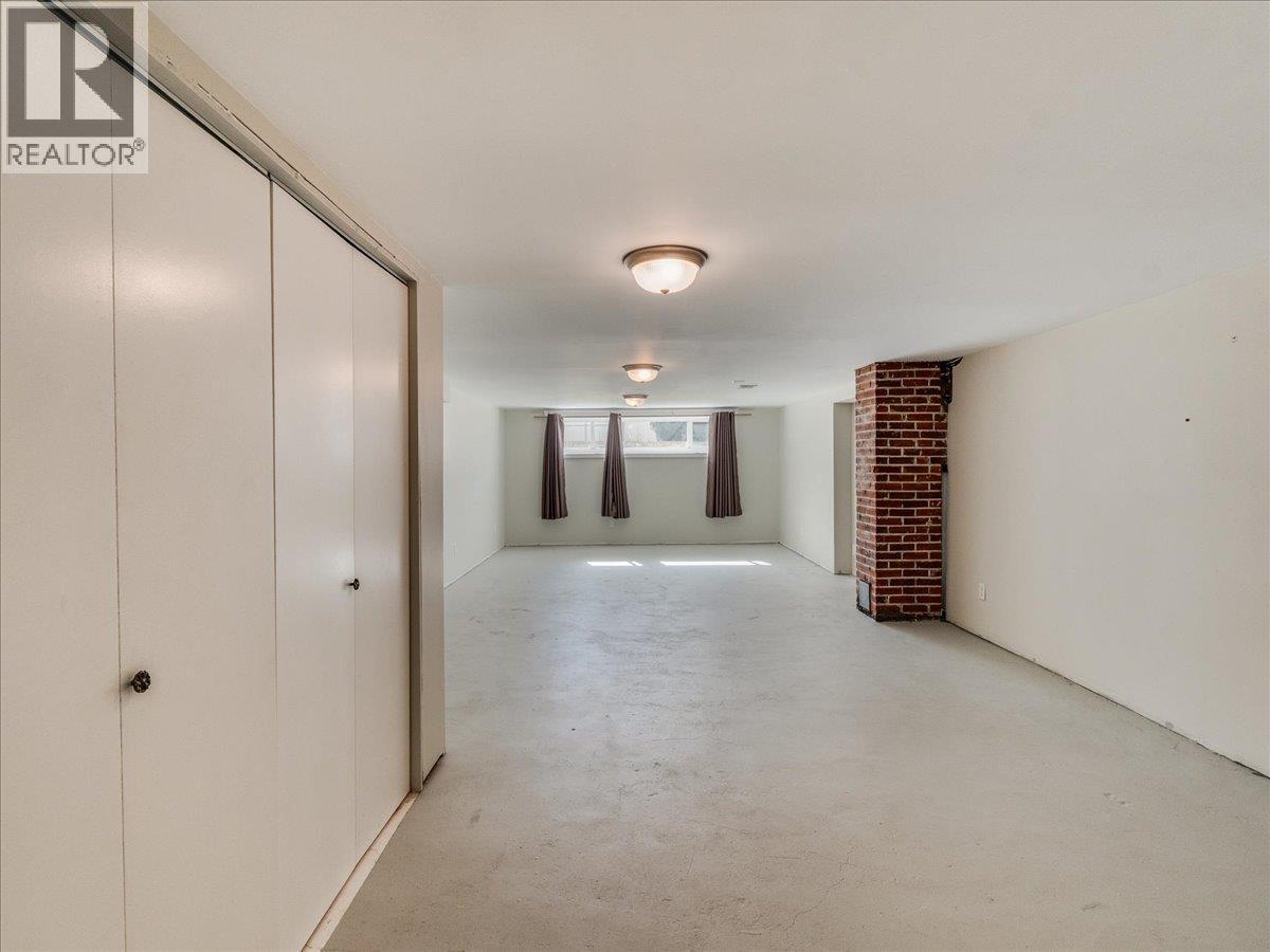 526 Portia Crescent, Trail, British Columbia  V1R 1A9 - Photo 39 - 10383042