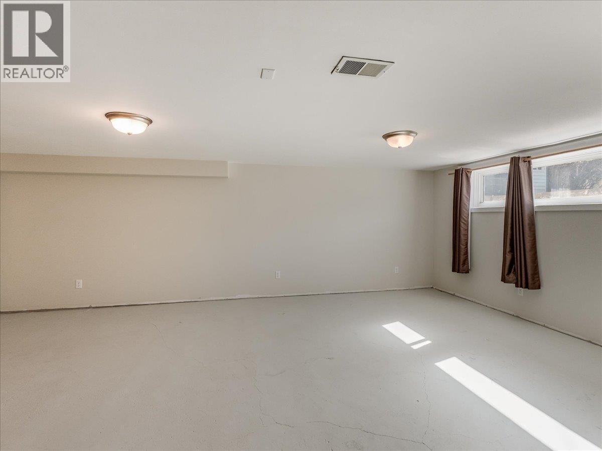 526 Portia Crescent, Trail, British Columbia  V1R 1A9 - Photo 40 - 10383042