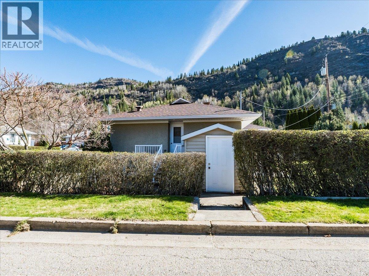 526 Portia Crescent, Trail, British Columbia  V1R 1A9 - Photo 43 - 10383042