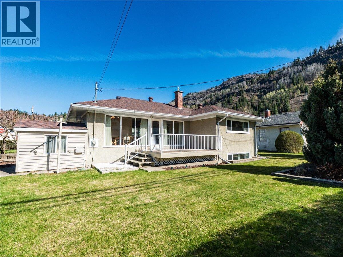 526 Portia Crescent, Trail, British Columbia  V1R 1A9 - Photo 44 - 10383042