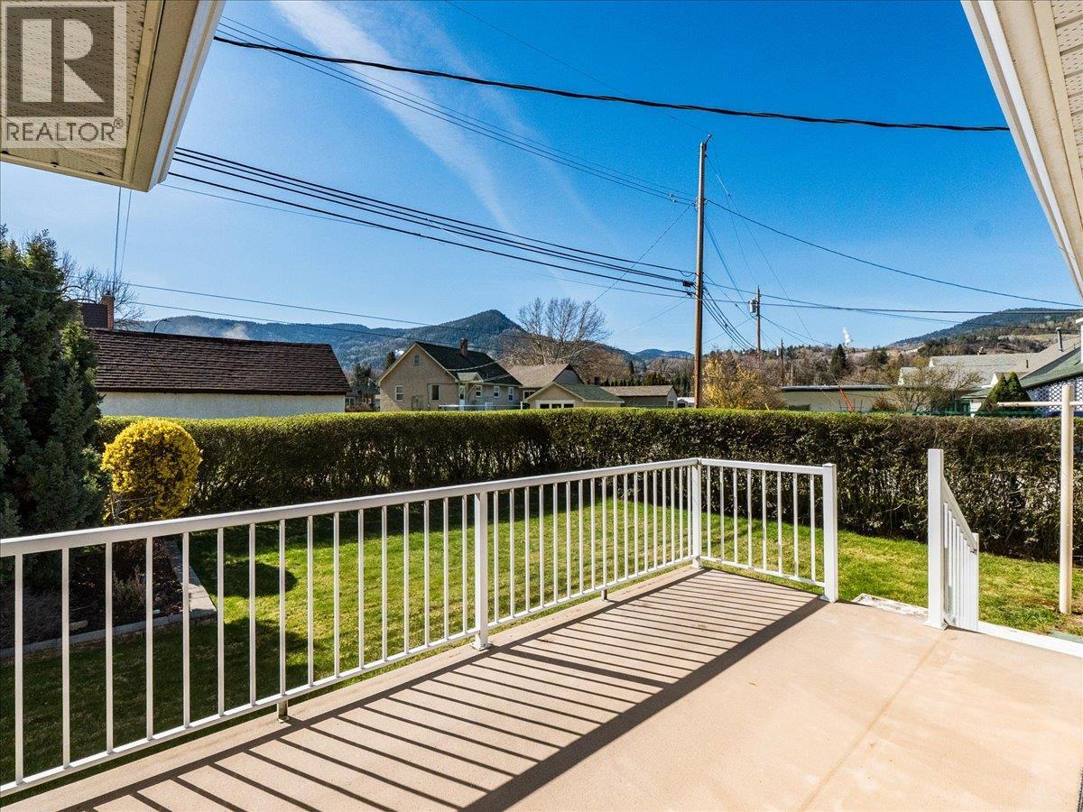 526 Portia Crescent, Trail, British Columbia  V1R 1A9 - Photo 49 - 10383042