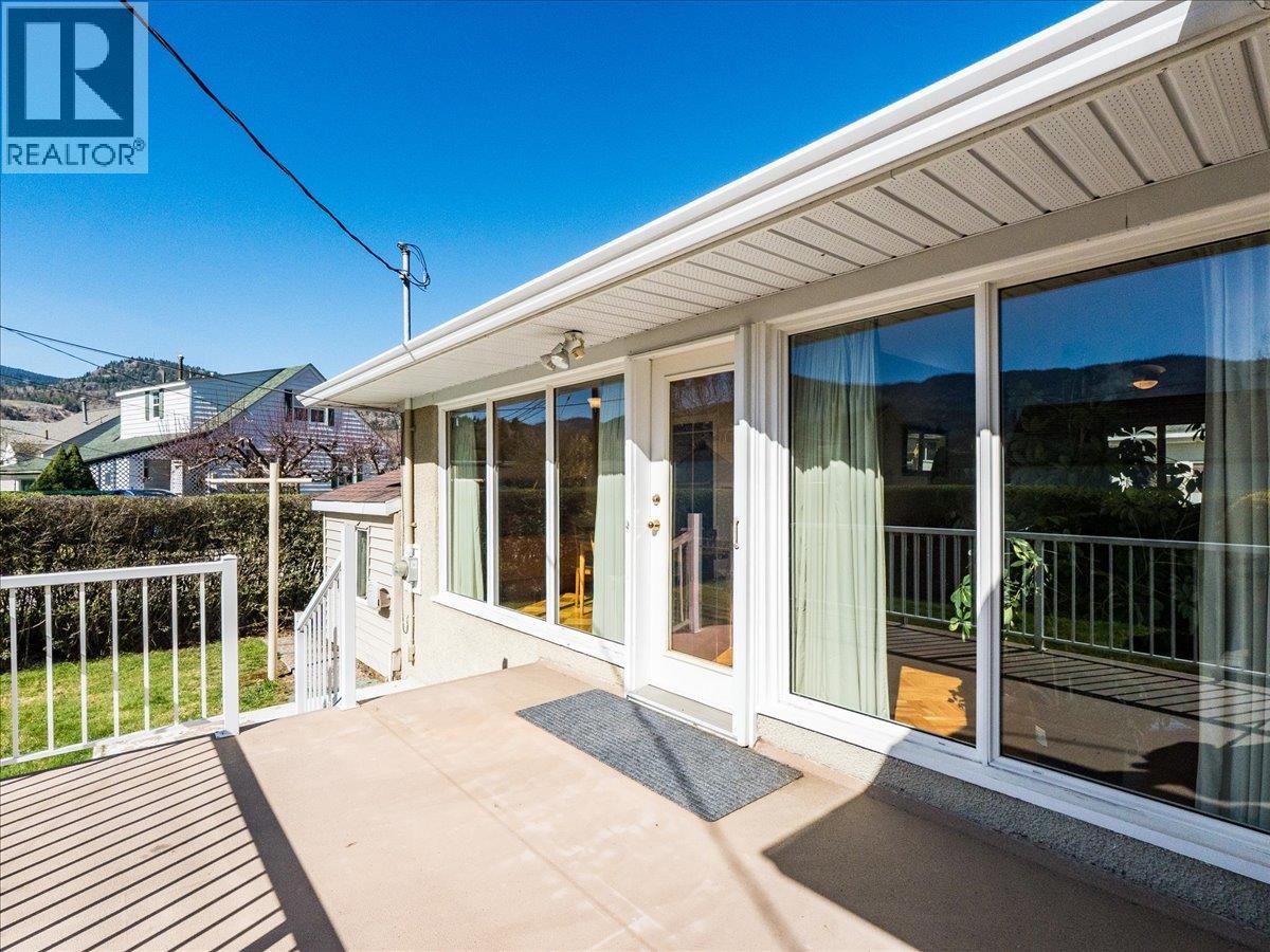 526 Portia Crescent, Trail, British Columbia  V1R 1A9 - Photo 51 - 10383042