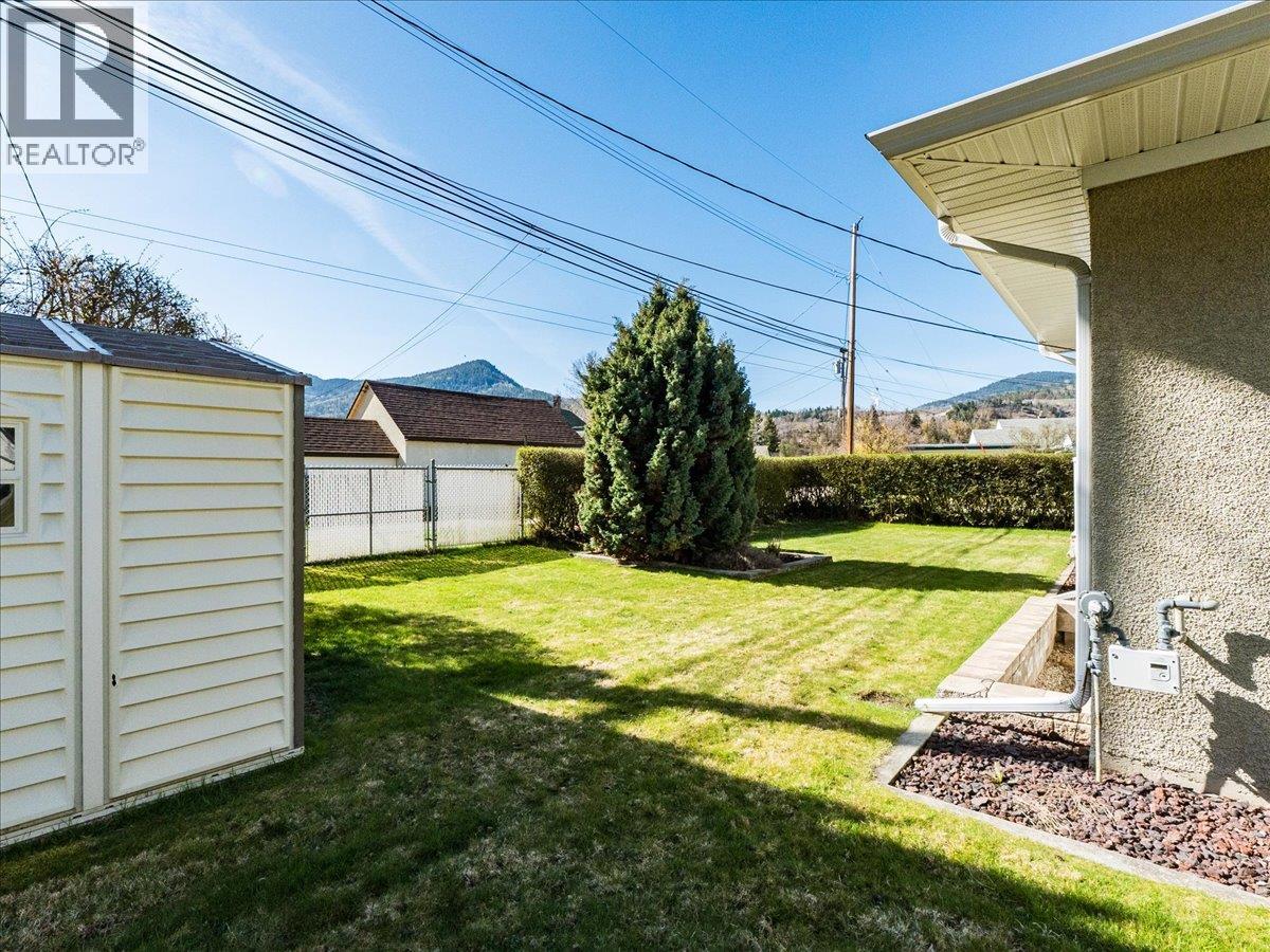 526 Portia Crescent, Trail, British Columbia  V1R 1A9 - Photo 57 - 10383042