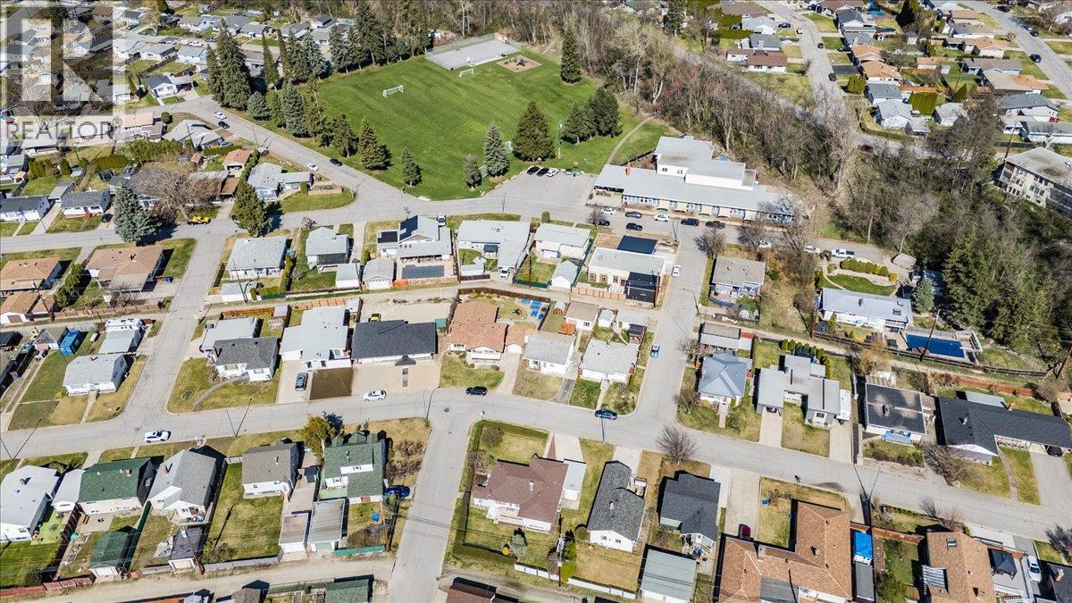 526 Portia Crescent, Trail, British Columbia  V1R 1A9 - Photo 59 - 10383042