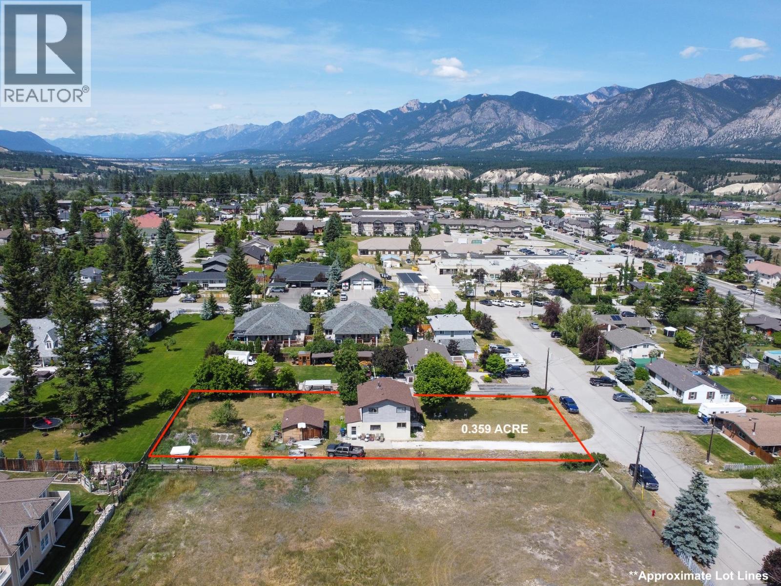 1012 11 Avenue, Invermere, British Columbia  V0A 1K4 - Photo 1 - 10383077