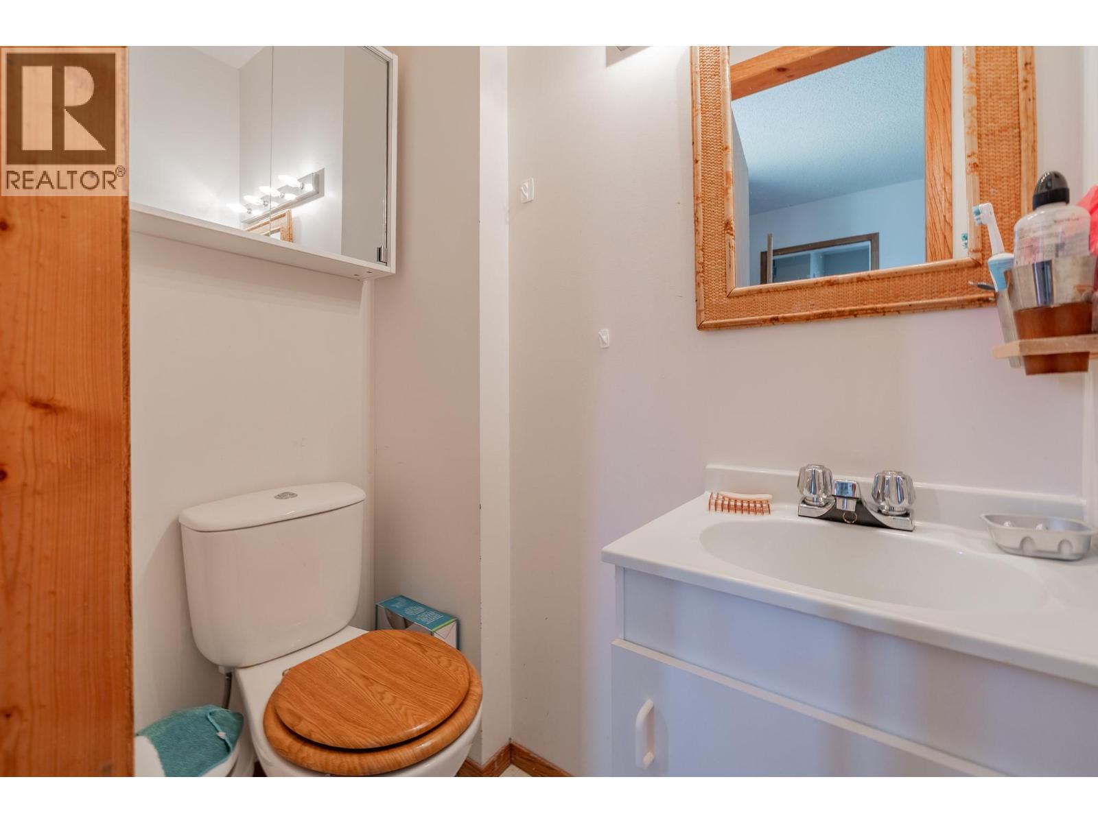 1012 11 Avenue, Invermere, British Columbia  V0A 1K4 - Photo 33 - 10383077