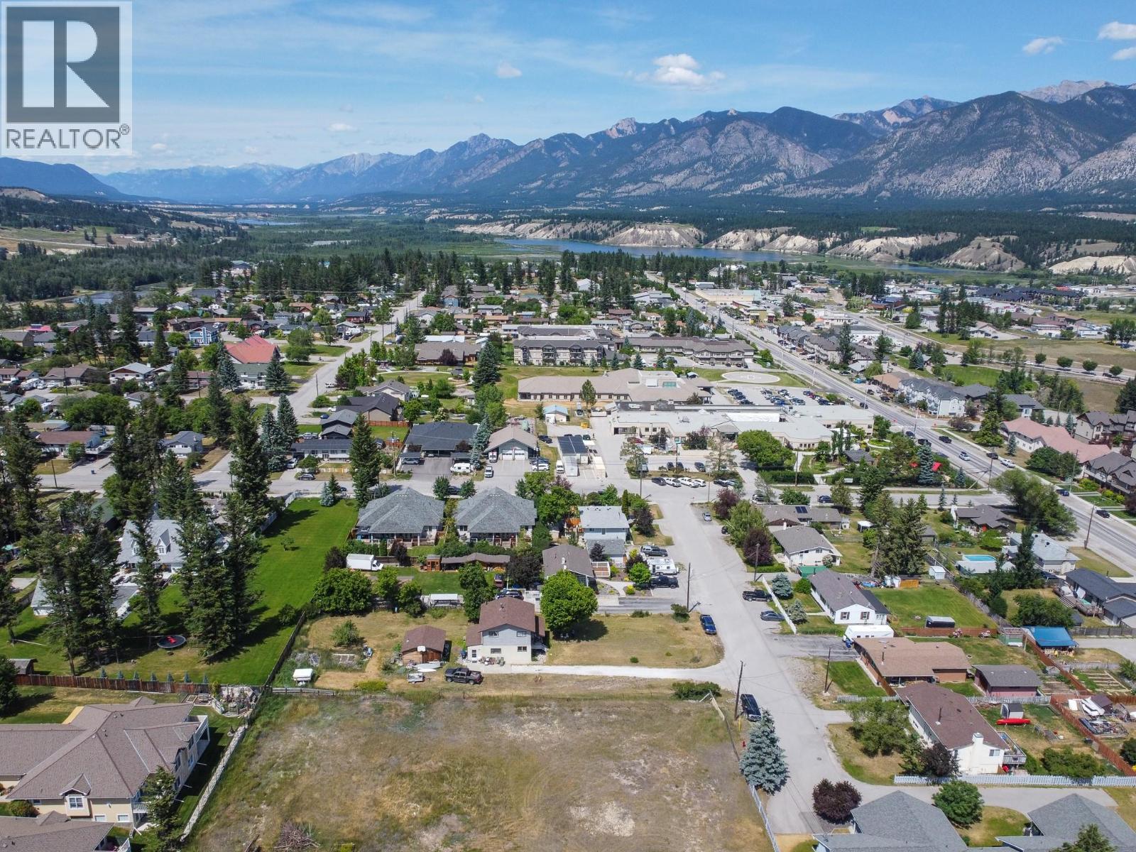 1012 11 Avenue, Invermere, British Columbia  V0A 1K4 - Photo 40 - 10383077