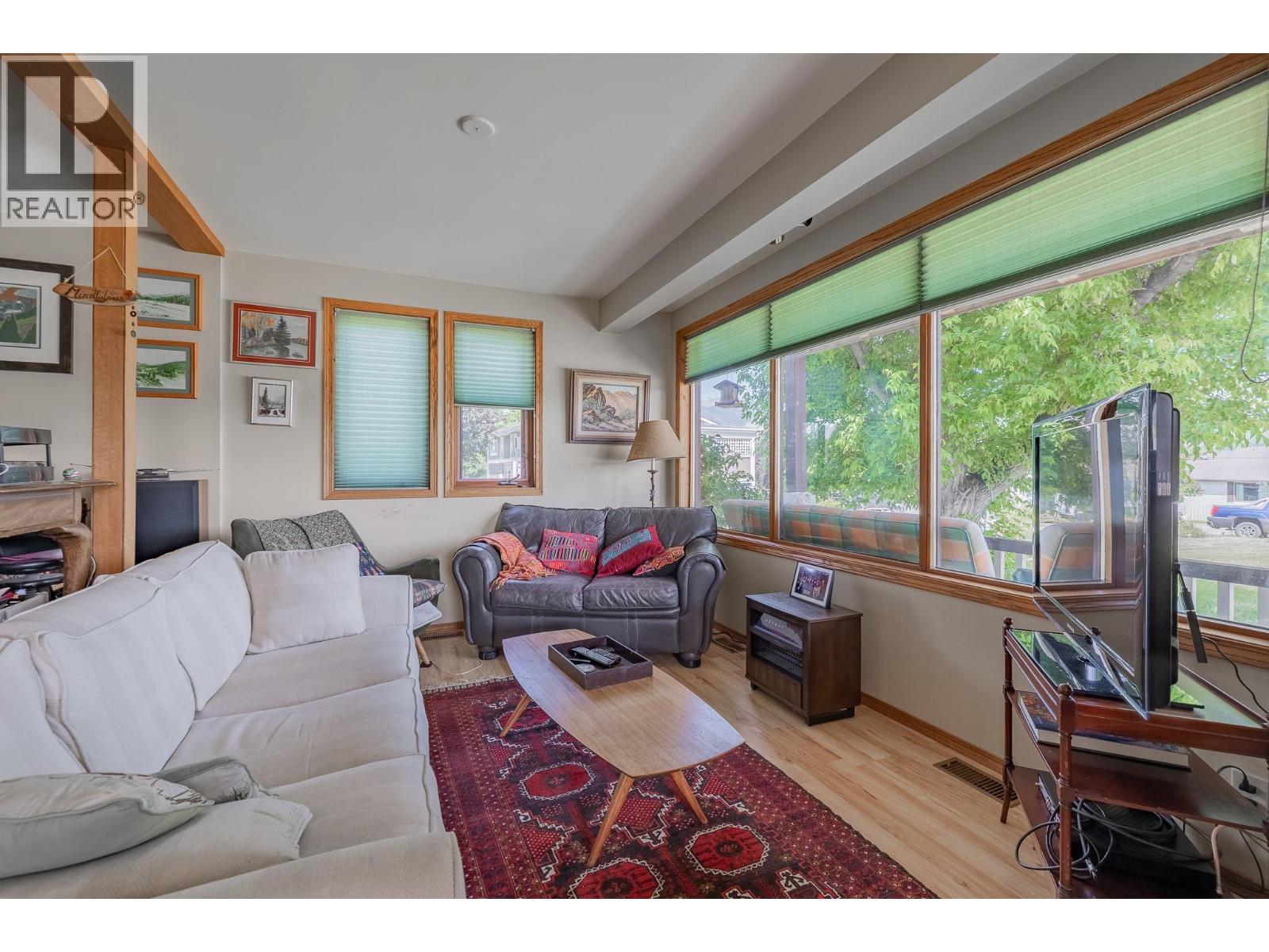 1012 11 Avenue, Invermere, British Columbia  V0A 1K4 - Photo 8 - 10383077