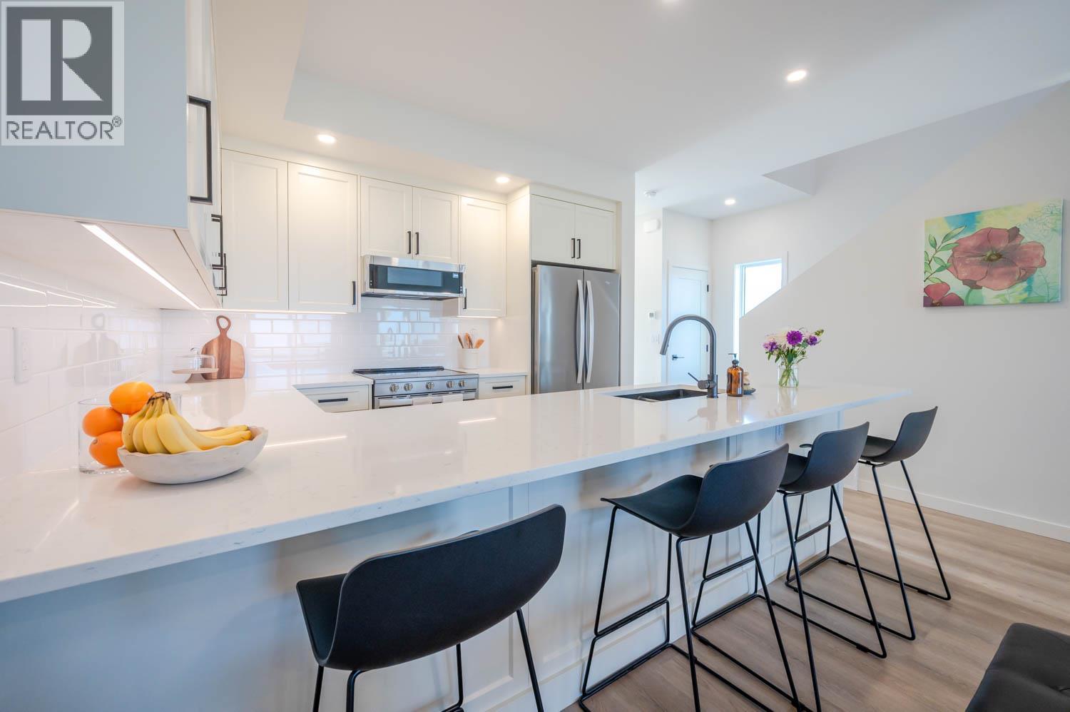 158 Deer Place Unit# 109, Penticton, British Columbia  V2A 0J7 - Photo 3 - 10382961