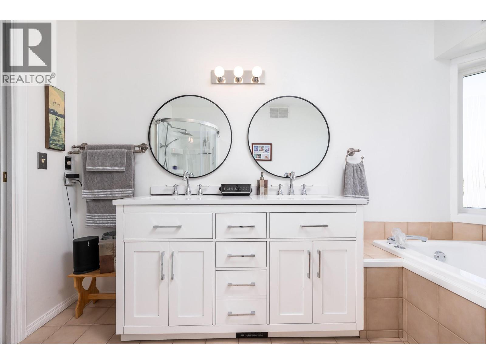 4401 Wellington Drive, Vernon, British Columbia  V1T 9A6 - Photo 29 - 10383072