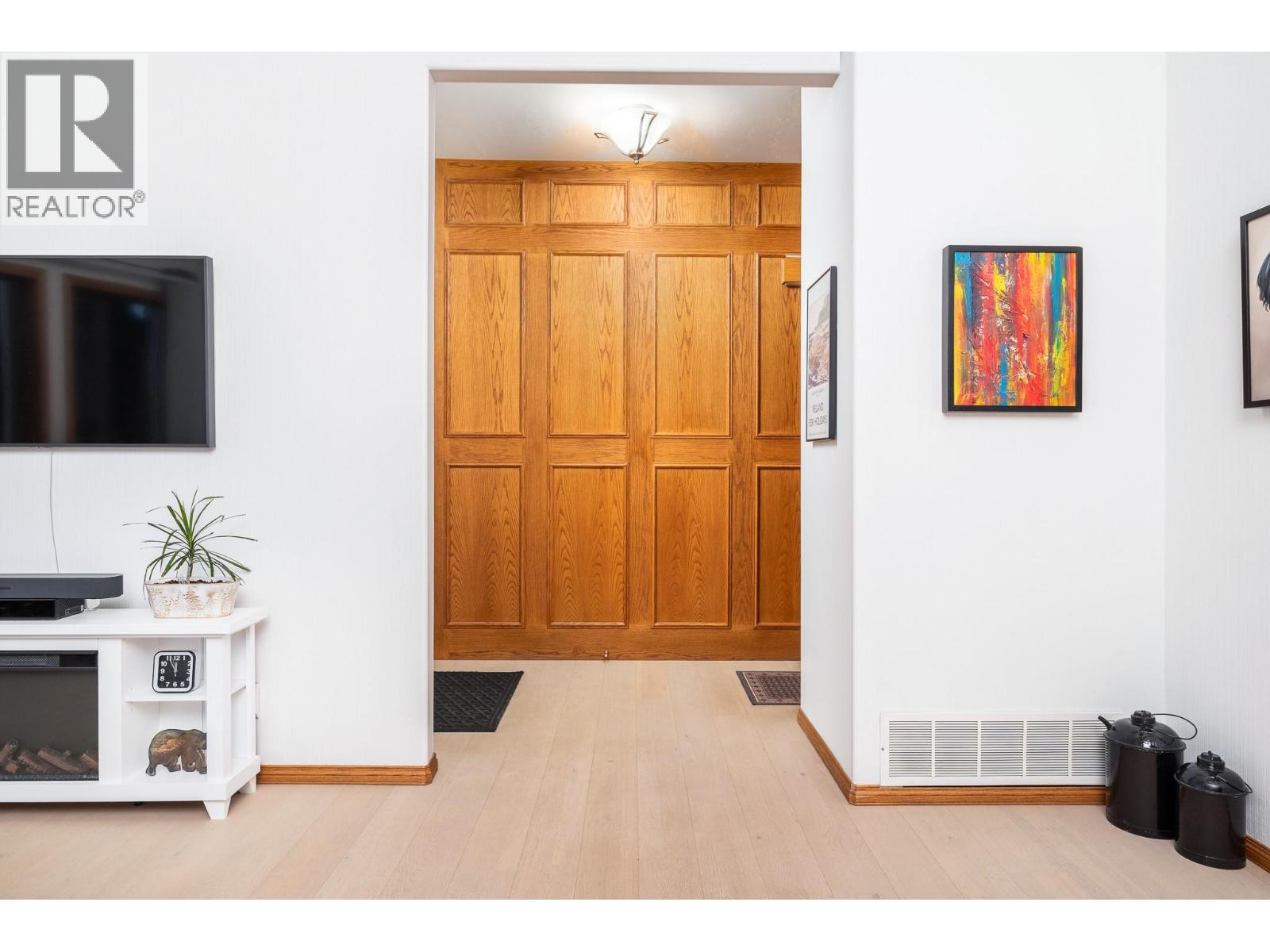 4401 Wellington Drive, Vernon, British Columbia  V1T 9A6 - Photo 5 - 10383072