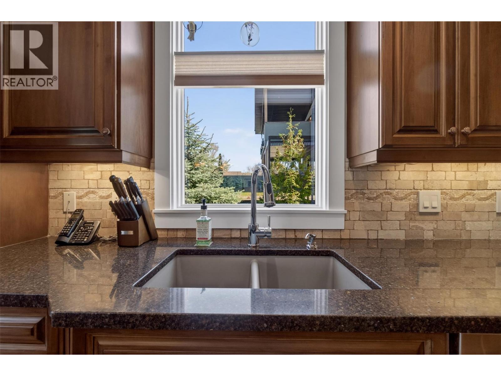 7511 Brooks Lane Unit# 102, Vernon, British Columbia  V1H 2H9 - Photo 29 - 10383025